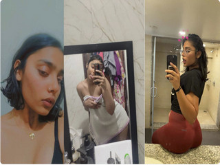 Sexy Indian Gf Teasing Showing