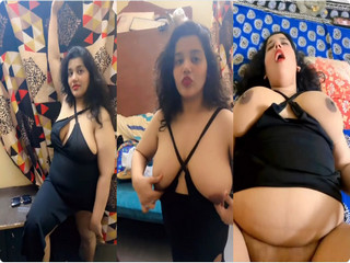 Chubby Indian Tanker Wife Blowjob Teasing Showing Asshole (Updates)