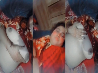 Desi Bhabhi Shows Her Big Boobs