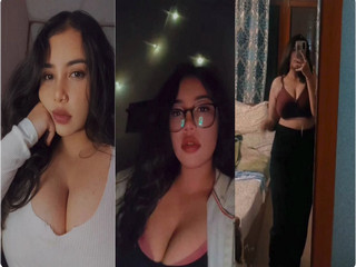 Busty Tanker Babe Showing Nude Body