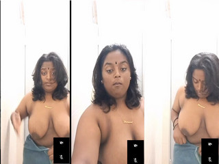 Chubby SG Tamil Milf Boobs Show