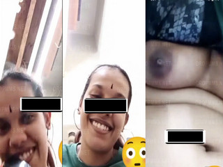 Sexy Cute SG Tamil Girl Boobs Show to Bf